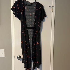 Universal thread black with floral poppies